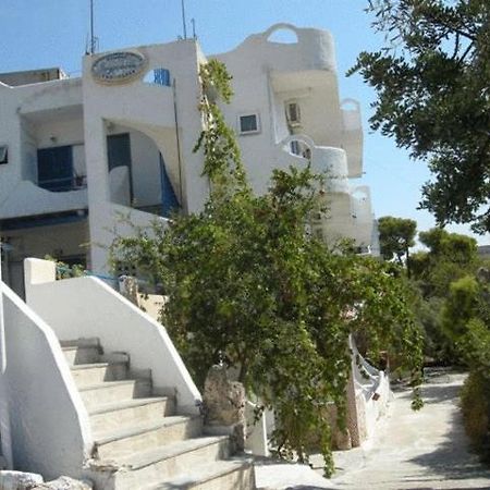 Efrosyni Apartments Agia Marina  Екстериор снимка