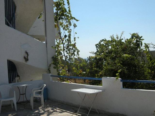 Efrosyni Apartments Agia Marina  Екстериор снимка