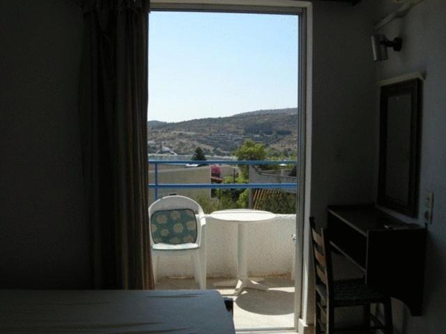 Efrosyni Apartments Agia Marina  Екстериор снимка