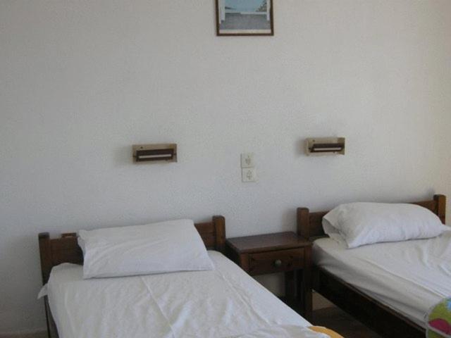 Efrosyni Apartments Agia Marina  Екстериор снимка