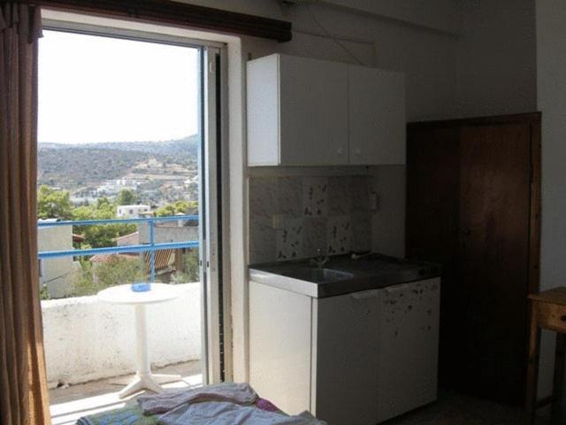 Efrosyni Apartments Agia Marina  Екстериор снимка